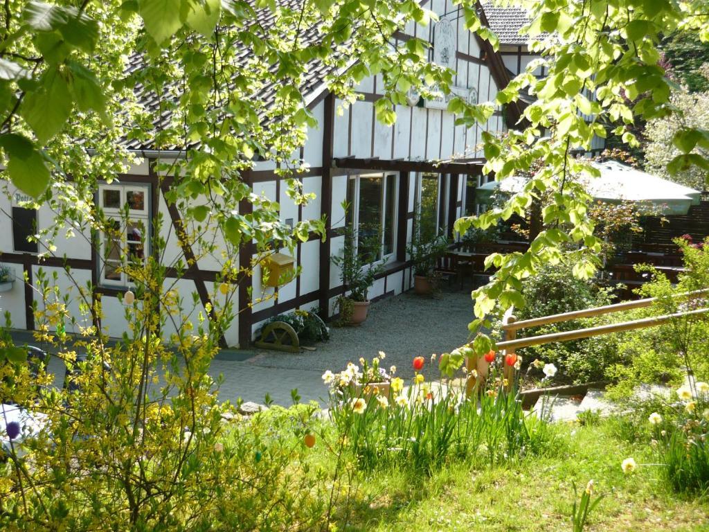 Altes Berghaus Hotel Bad Essen Exterior photo
